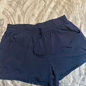 # 156 NWOT(S) Bcbop blue shorts with embroidery 🪡 circle edges